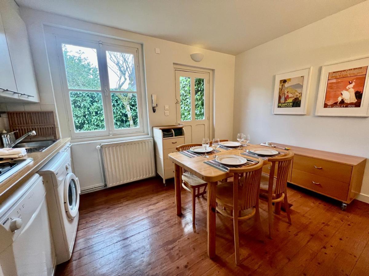 L'Annexe Apparthotel Du 8, 3 Etoiles Besancon Ngoại thất bức ảnh