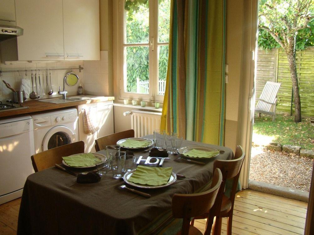 L'Annexe Apparthotel Du 8, 3 Etoiles Besancon Ngoại thất bức ảnh